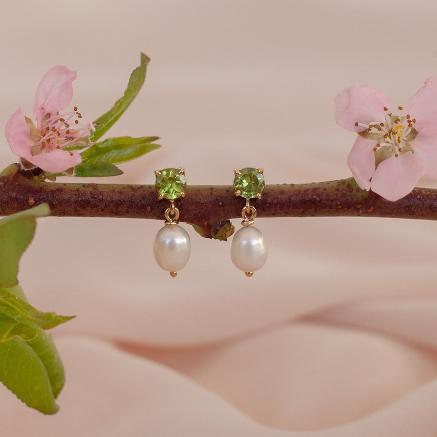 Aretes Giordana Peridoto y Perla gold